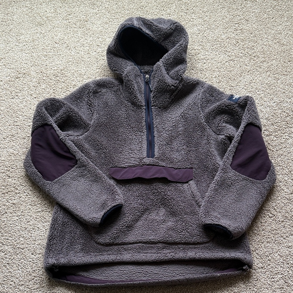 The North Face Women’s Size Medium Gray Purple Sherpa Campshire Pullover Hoodie